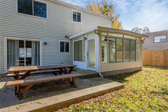 1503 Peabody DR, Hampton, VA 23666