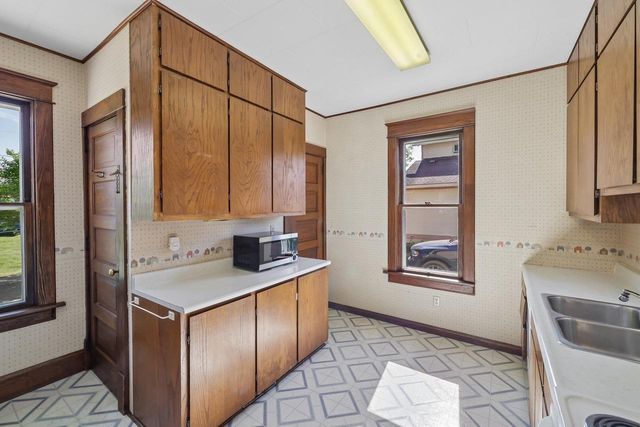 202 W 3rd Street, Waunakee, WI 53597