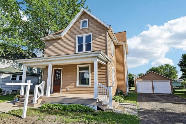 202 W 3rd Street, Waunakee, WI 53597