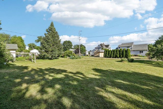 202 W 3rd Street, Waunakee, WI 53597