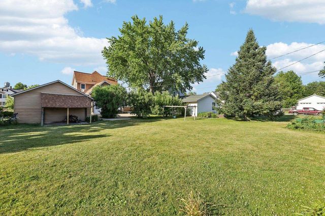 202 W 3rd Street, Waunakee, WI 53597
