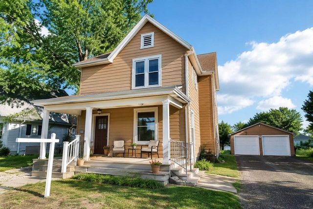 202 W 3rd Street, Waunakee, WI 53597
