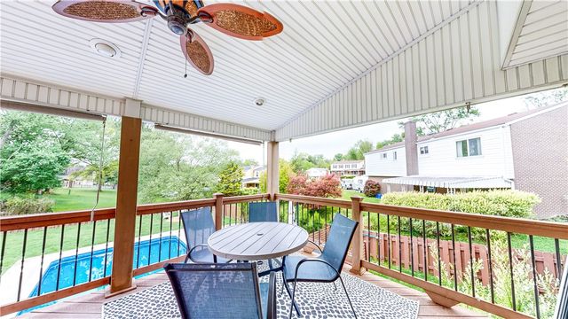 1388 Falla Dr, Bethel Park, PA 15102