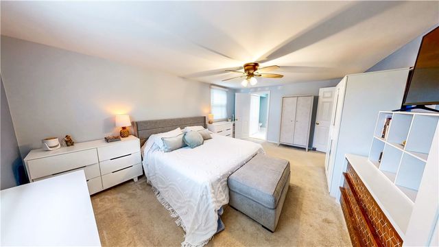 1388 Falla Dr, Bethel Park, PA 15102