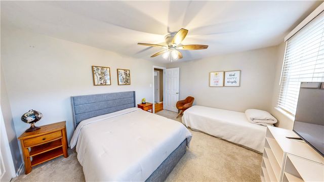 1388 Falla Dr, Bethel Park, PA 15102