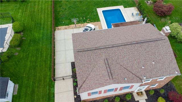 1388 Falla Dr, Bethel Park, PA 15102
