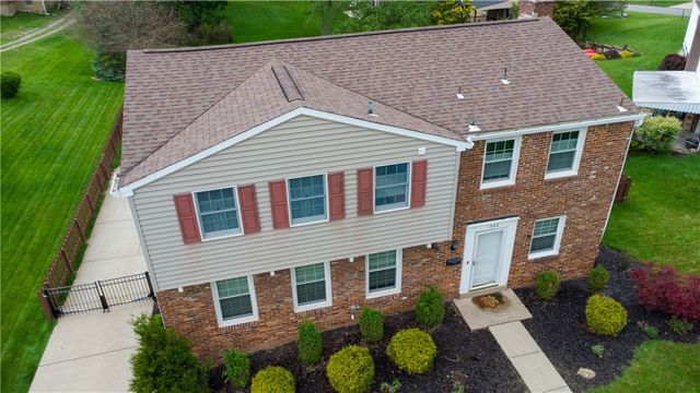 1388 Falla Dr, Bethel Park, PA 15102