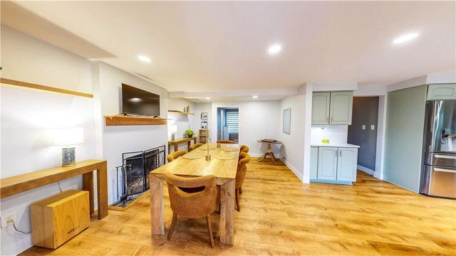 1388 Falla Dr, Bethel Park, PA 15102