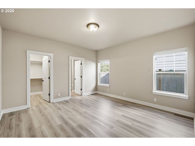 956 KAYLEE Ave, Junction City, OR 97448