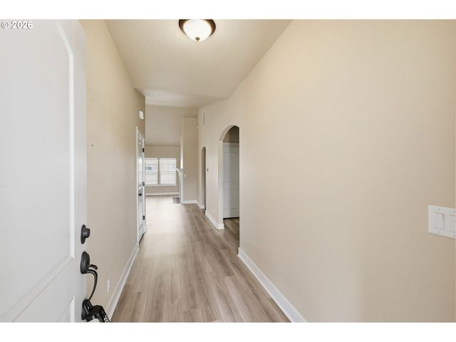 956 KAYLEE Ave, Junction City, OR 97448