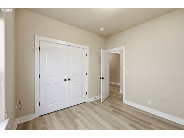 956 KAYLEE Ave, Junction City, OR 97448