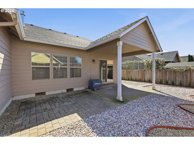 956 KAYLEE Ave, Junction City, OR 97448