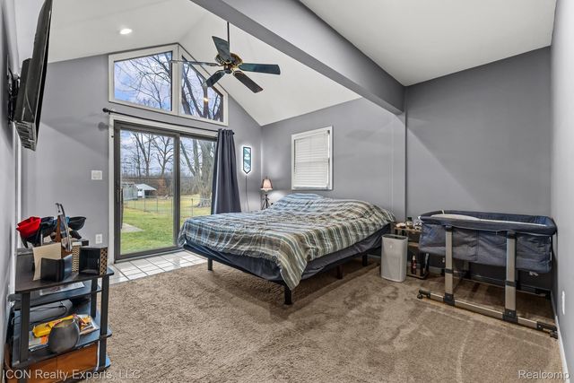 38595 Hilldale Street, Clinton Charter Township, MI 48036