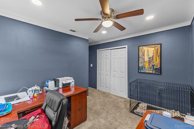 38595 Hilldale Street, Clinton Charter Township, MI 48036