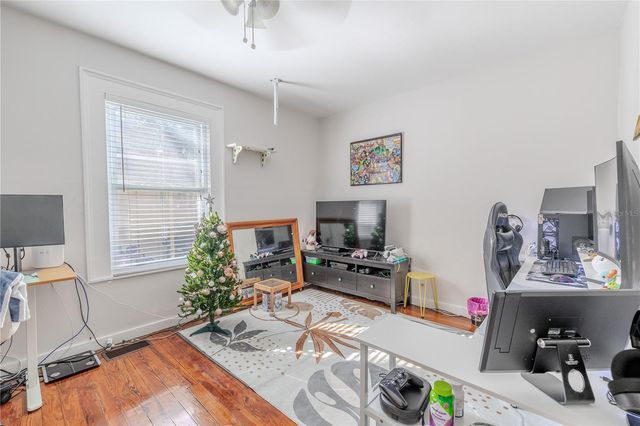 1765 KINGS HIGHWAY, Clearwater, FL 33755