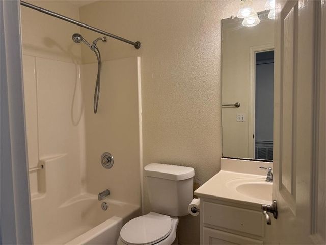 1015 La Mirada, Portland, TX 78374