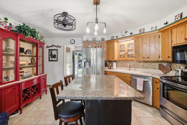 2401 Pendleton PLACE, Waukesha, WI 53188