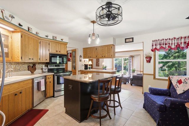 2401 Pendleton PLACE, Waukesha, WI 53188