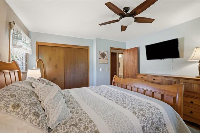 2401 Pendleton PLACE, Waukesha, WI 53188