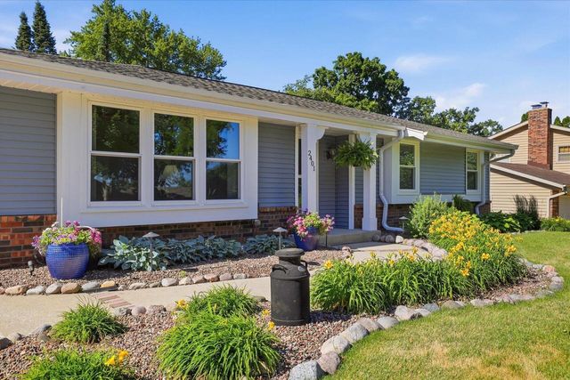2401 Pendleton PLACE, Waukesha, WI 53188