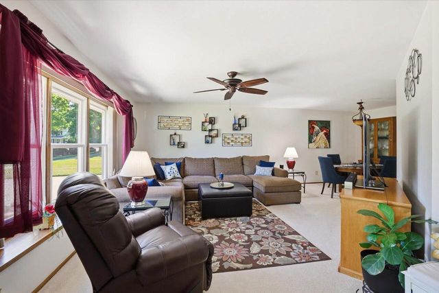 2401 Pendleton PLACE, Waukesha, WI 53188