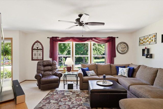 2401 Pendleton PLACE, Waukesha, WI 53188