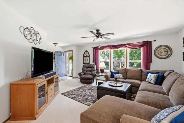 2401 Pendleton PLACE, Waukesha, WI 53188