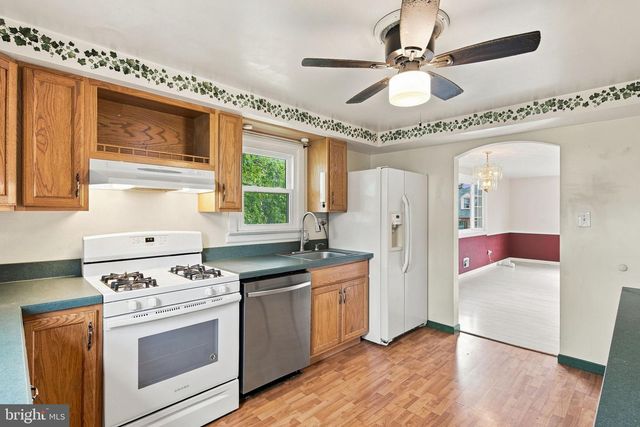 40 2ND ST, Windsor, PA 17366