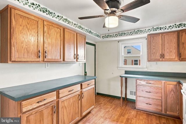 40 2ND ST, Windsor, PA 17366