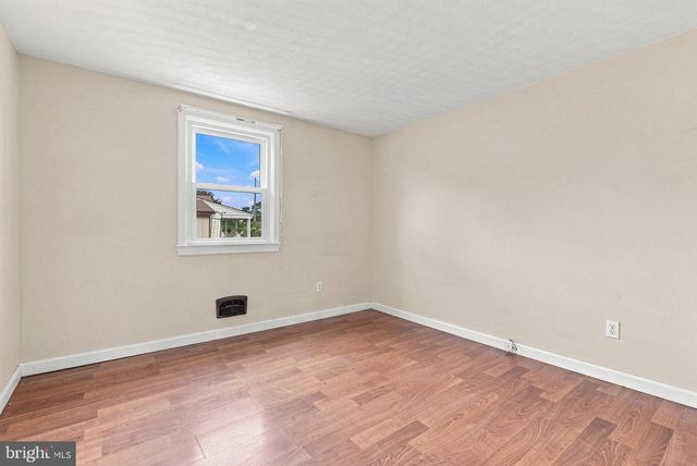 40 2ND ST, Windsor, PA 17366