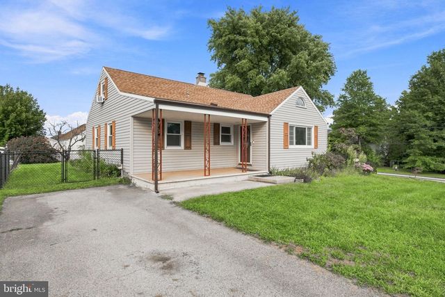 40 2ND ST, Windsor, PA 17366