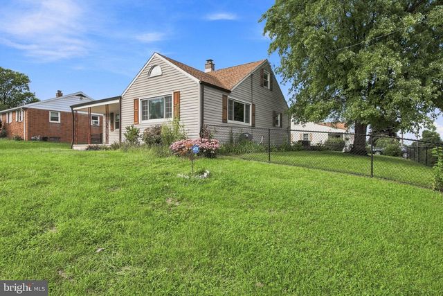 40 2ND ST, Windsor, PA 17366