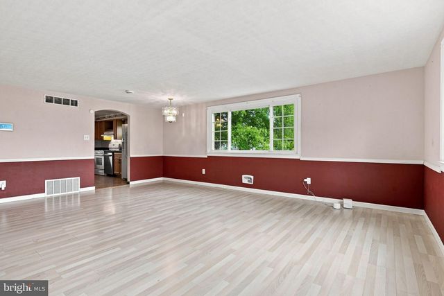 40 2ND ST, Windsor, PA 17366