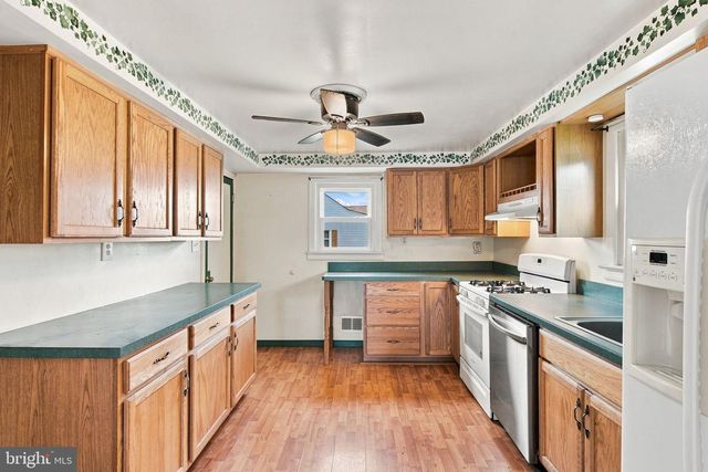 40 2ND ST, Windsor, PA 17366