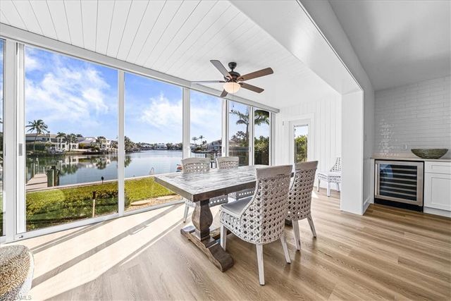 1910 Gulf Shore BLVD N 107, Naples, FL 34102