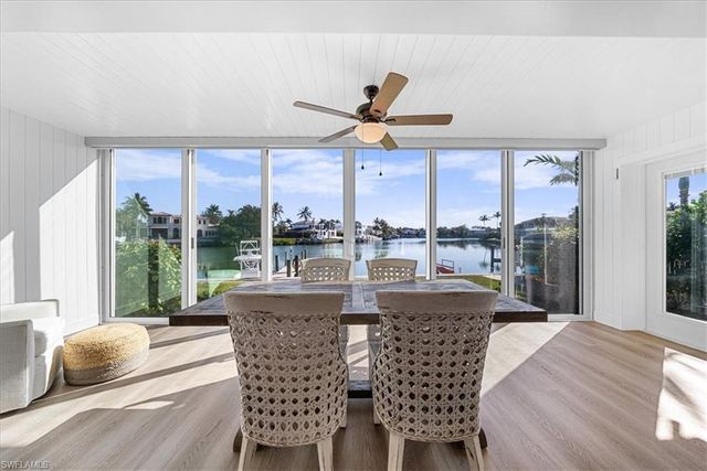 1910 Gulf Shore BLVD N 107, Naples, FL 34102