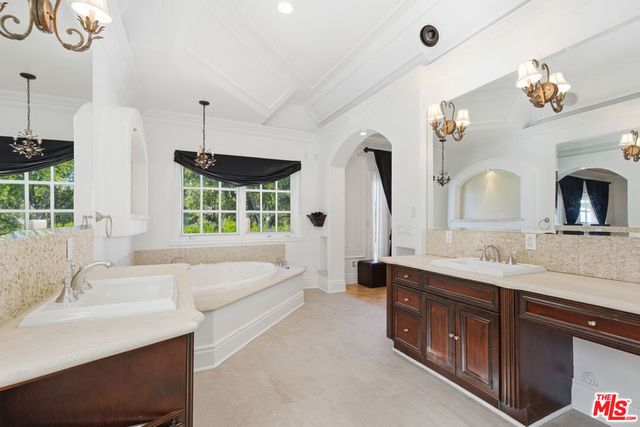 4305 Coquette Place, Tarzana, CA 91356