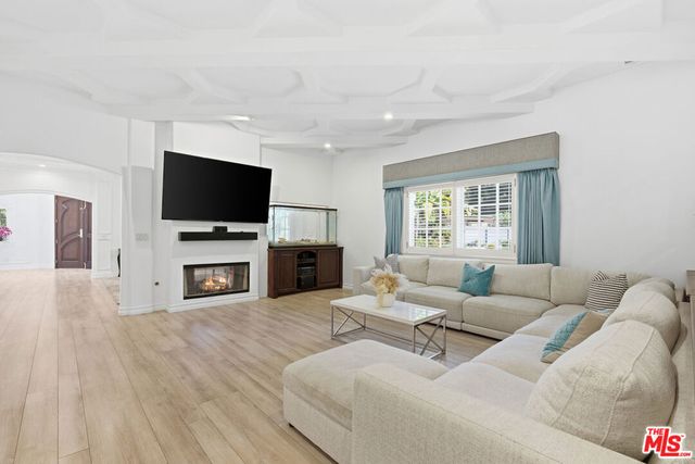 4305 Coquette Place, Tarzana, CA 91356