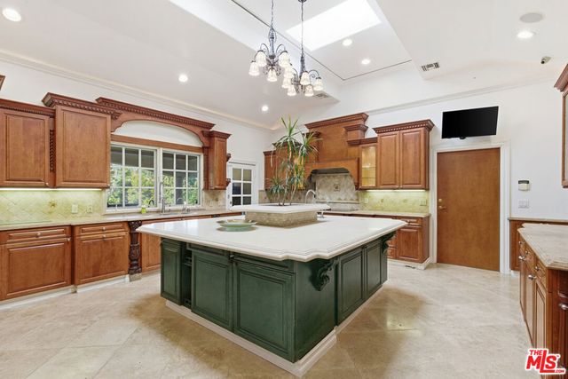 4305 Coquette Place, Tarzana, CA 91356