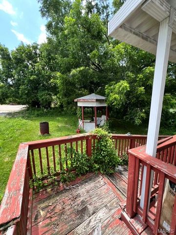 2104 McLaran Avenue, Jennings, MO 63136