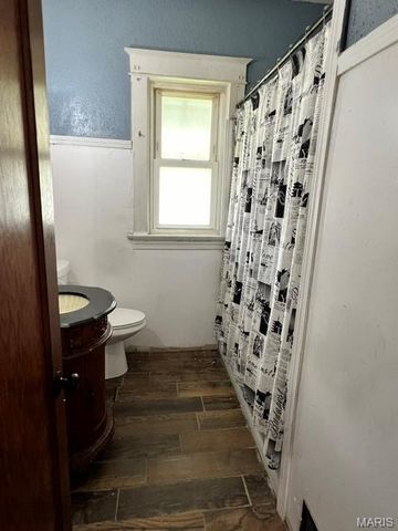 2104 McLaran Avenue, Jennings, MO 63136