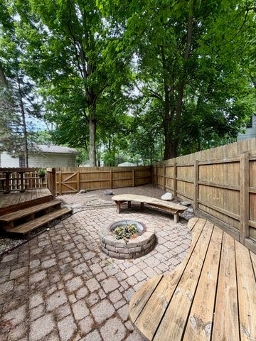 1201 Granger Avenue, Ann Arbor, MI 48104