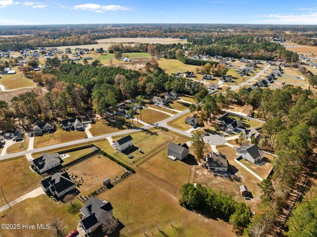 707 Chicory Court, Greenville, NC 27858