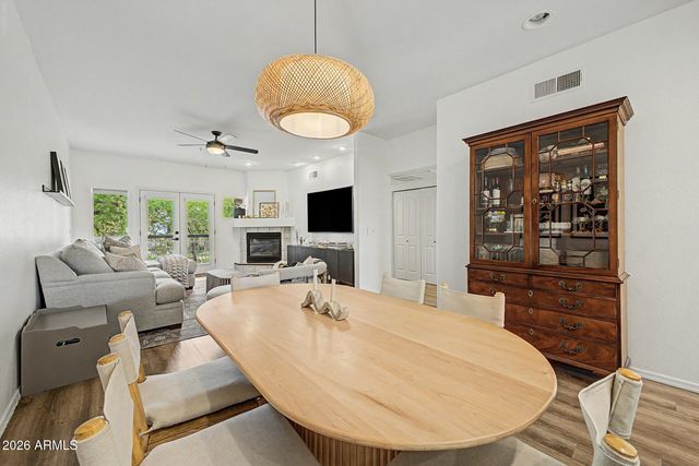 7021 E EARLL Drive 202, Scottsdale, AZ 85251