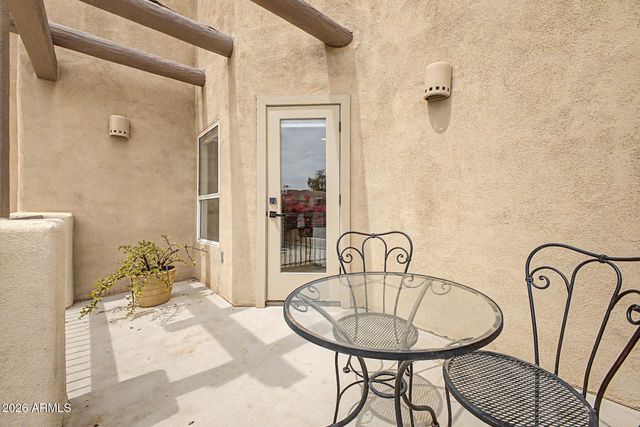 7021 E EARLL Drive 202, Scottsdale, AZ 85251