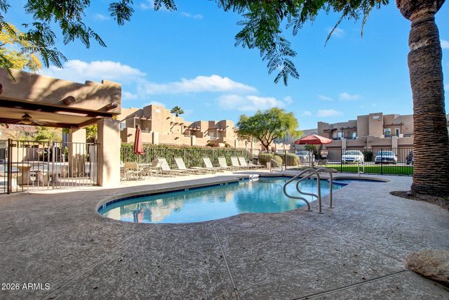 7021 E EARLL Drive 202, Scottsdale, AZ 85251