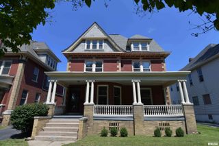 919 W MOSS Avenue, Peoria, IL 61606