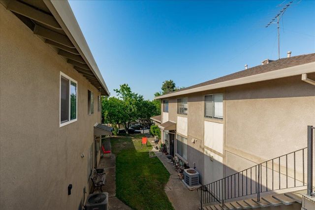 11570 Garnet Way #4, Auburn, CA 95602