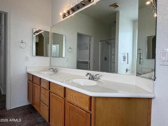 1541 W SAINT KATERI Drive, Phoenix, AZ 85041