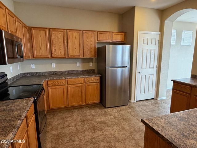 1541 W SAINT KATERI Drive, Phoenix, AZ 85041